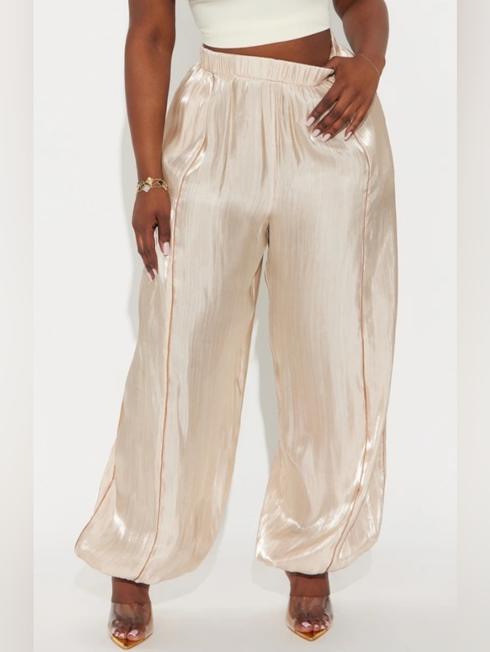NWT Satin Wide-Leg Pants in Champagne 🤎